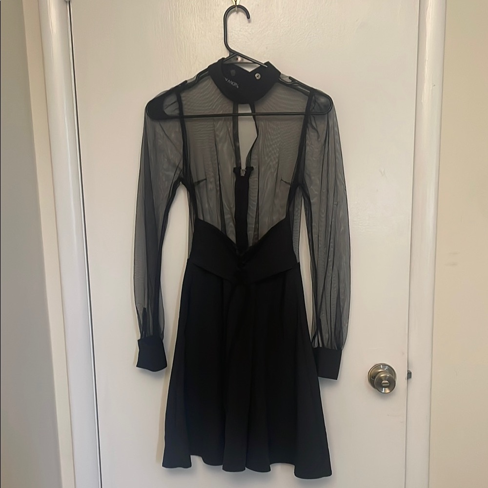 Deandri black longsleeve skater dress S